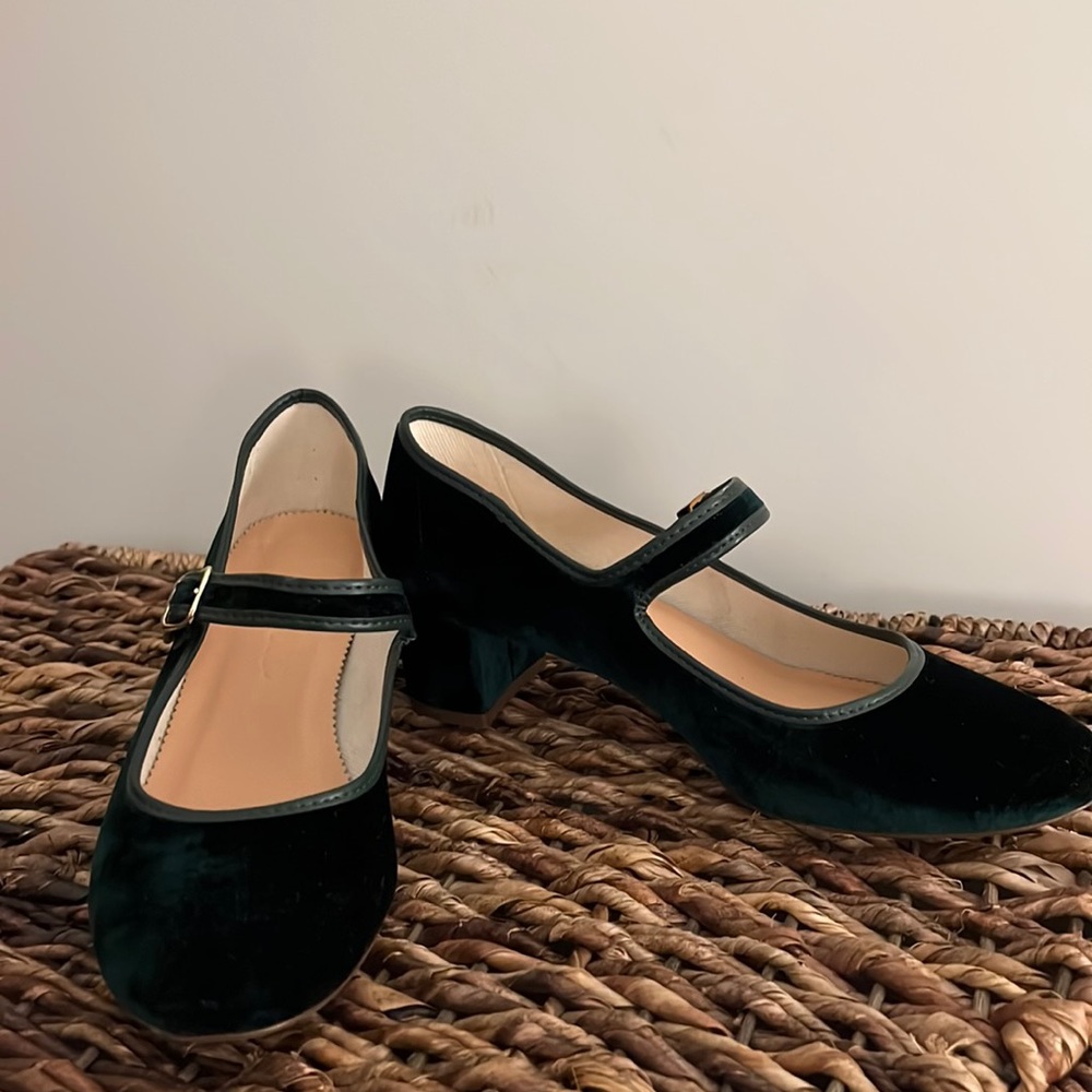 J.Crew green velvet mary janes, size 7